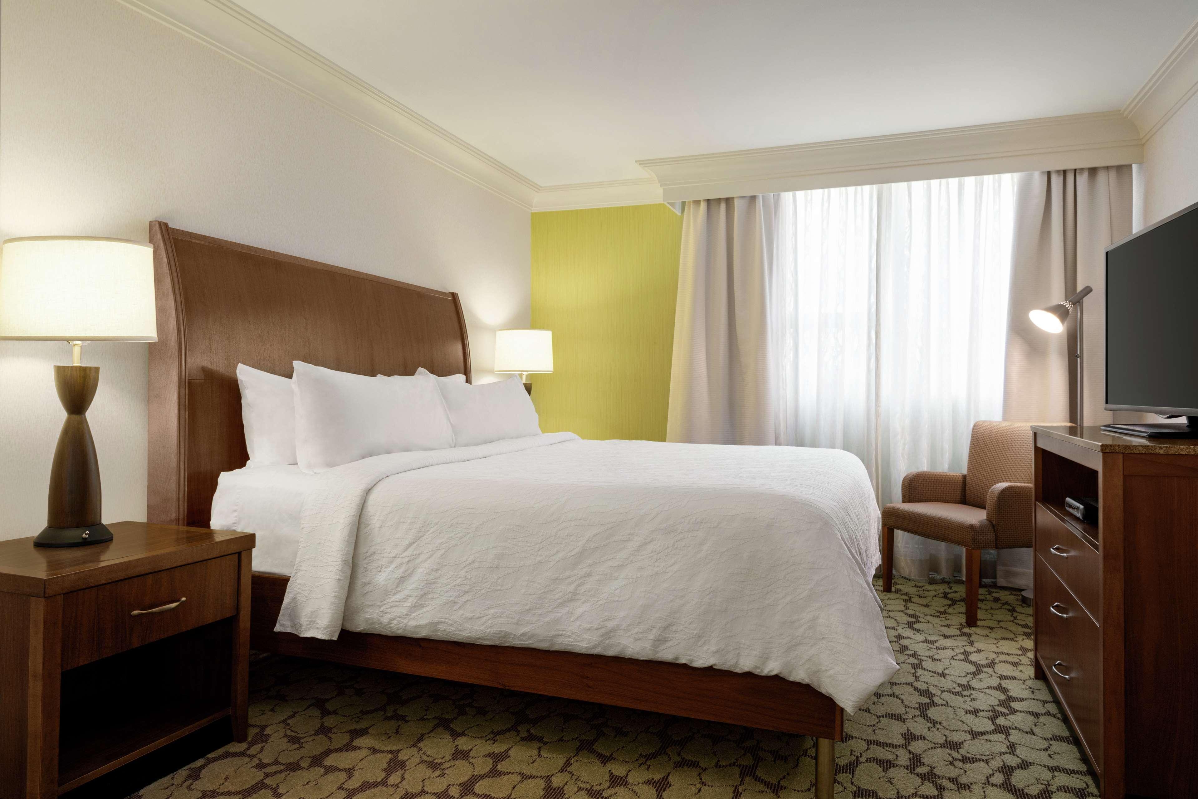 Hilton Garden Inn Saskatoon Downtown Exterior photo