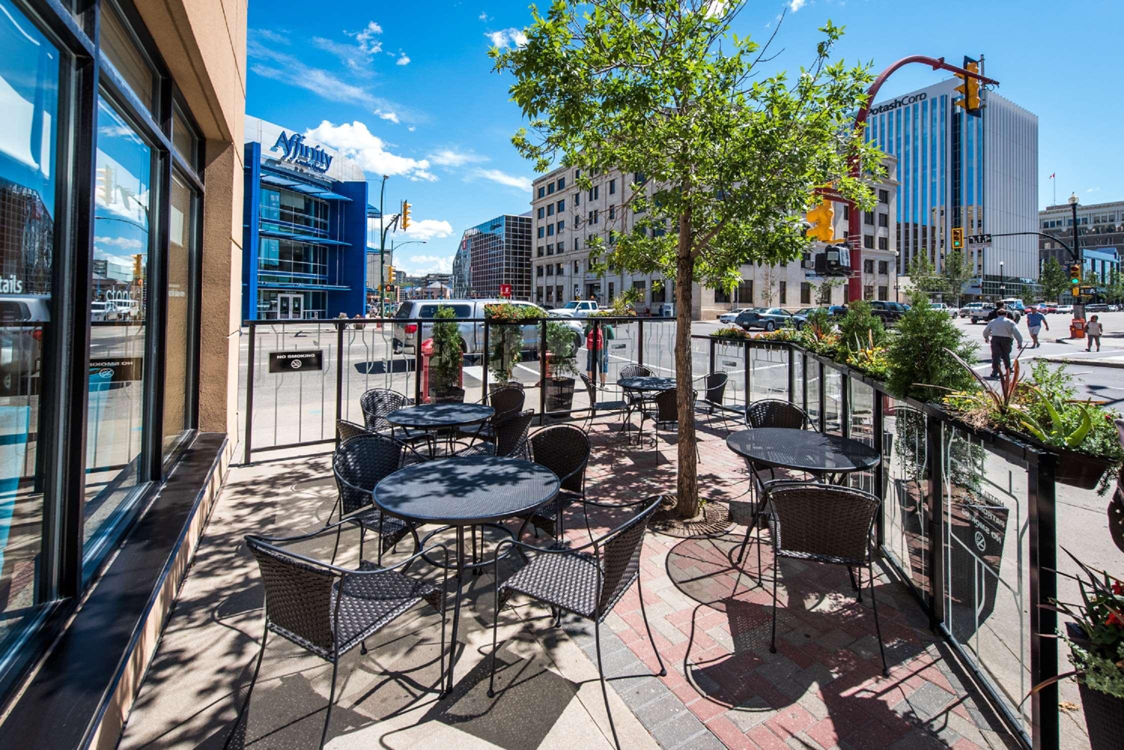 Hilton Garden Inn Saskatoon Downtown Exterior photo
