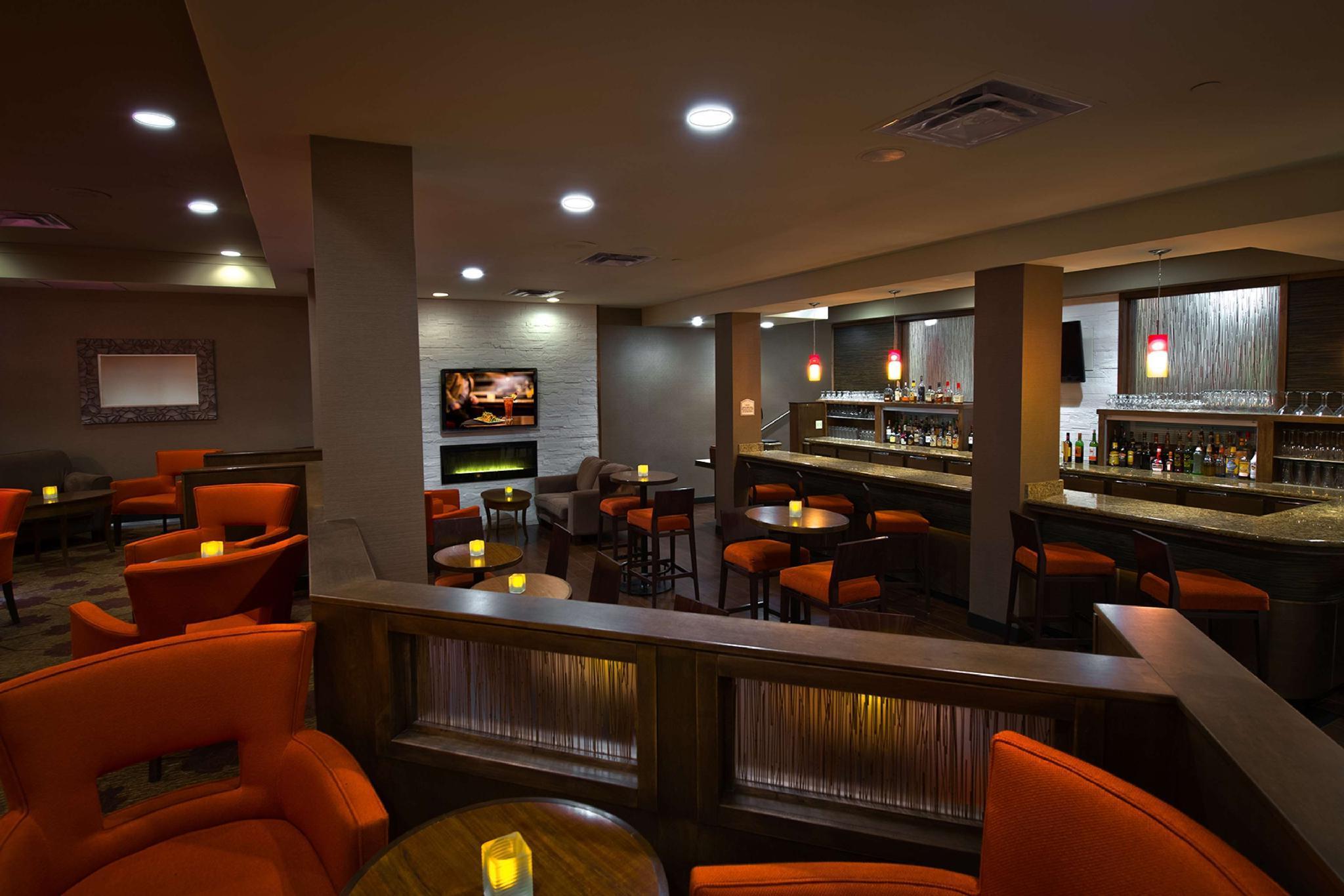 Hilton Garden Inn Saskatoon Downtown Exterior photo