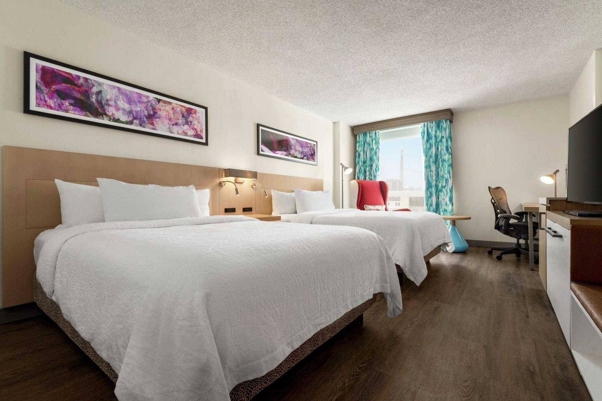Hilton Garden Inn Saskatoon Downtown Exterior photo