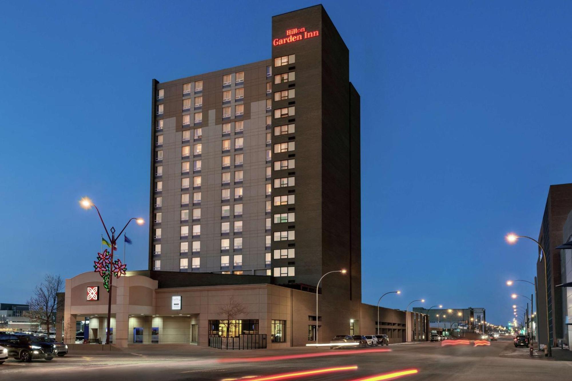 Hilton Garden Inn Saskatoon Downtown Exterior photo