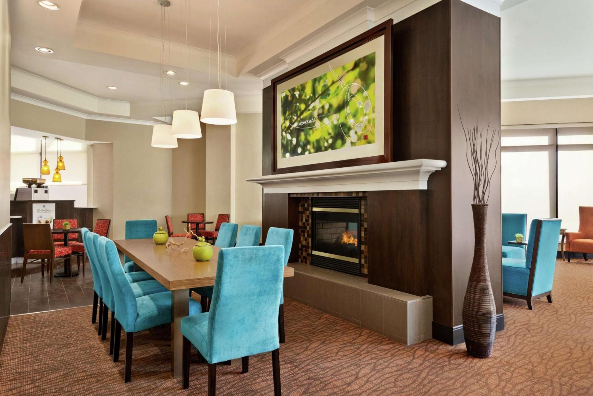 Hilton Garden Inn Saskatoon Downtown Exterior photo