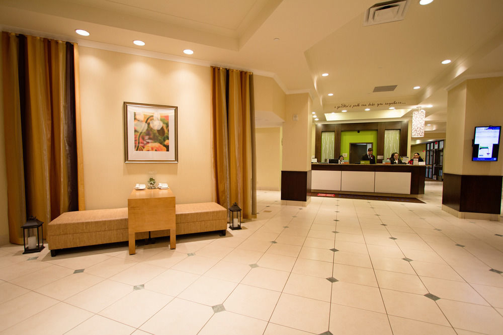 Hilton Garden Inn Saskatoon Downtown Exterior photo